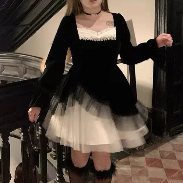 （老四）【圣诞战袍】大码丝绒撞色方领蓬蓬裙网纱连衣裙长款6811