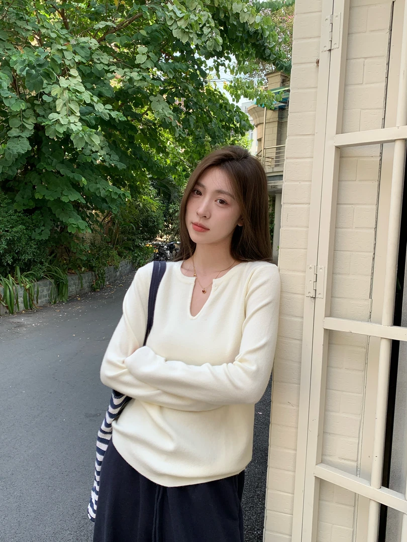 2024秋冬韩版修身法式简约小众时尚百搭安迪绒气质针织打底衫女