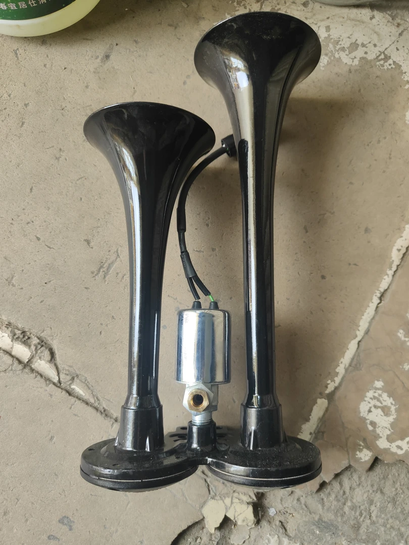 解放原厂装车气喇叭