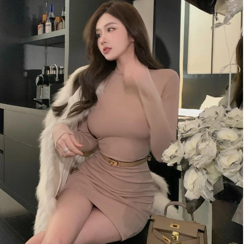 秋冬纯欲辣妹风紧身显瘦圆领长袖打底包臀连衣裙修身短裙送腰带