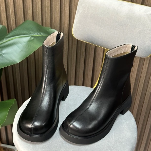 2023款  2801款时尚百搭真皮短靴