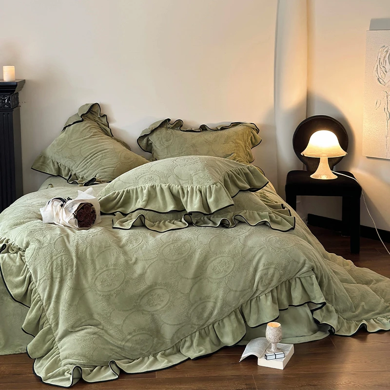温蒂/法式雕花加厚牛奶绒四件套荷叶边冬季保暖复古床上用品套件