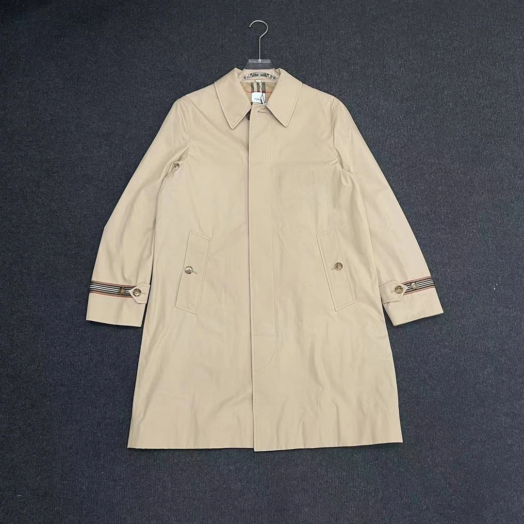 Burberry巴宝莉/经典织带风衣外套/成色99新/46码/公价1.5W
