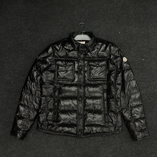 Moncler蒙口/黑色亮面翻领羽绒服/9.8新/尺码4/公价1.5W