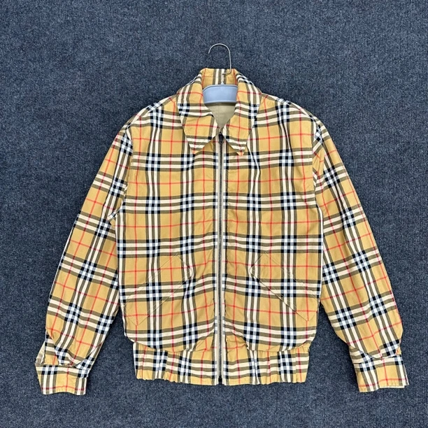 Burberry巴宝莉/格纹满印翻领夹克外套/9.9新/尺码XS/公价1.3W