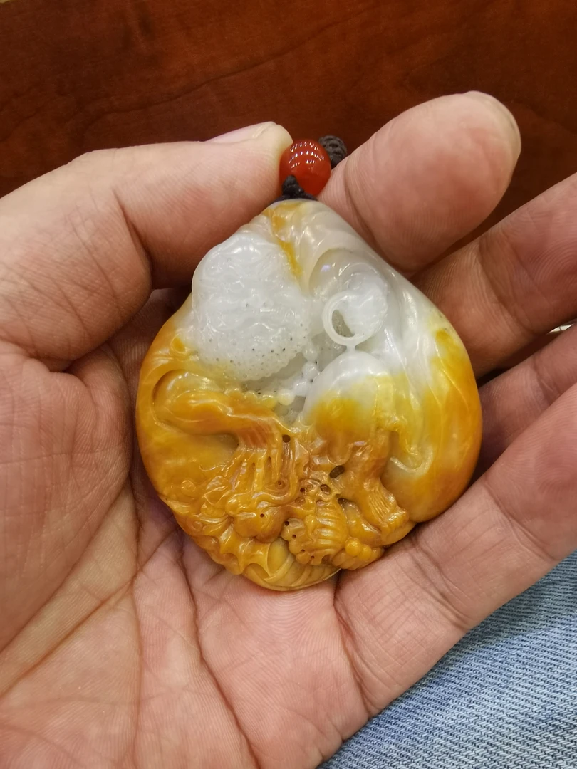 新疆和田玉白玉挂。
