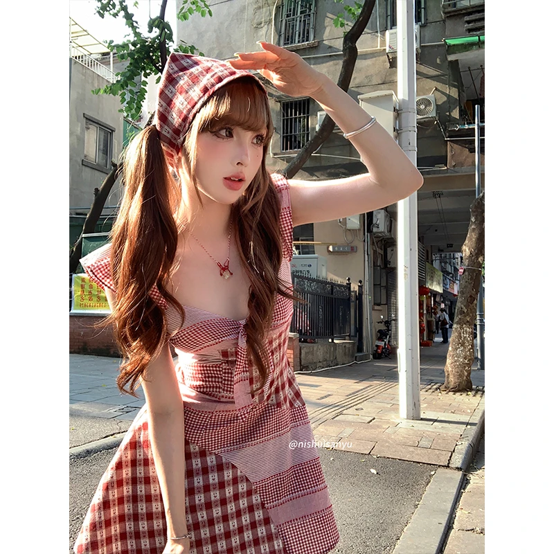 溺水三鱼【草莓玛格丽】原创减龄辣妹红格拼色笑脸荷叶纯欲连衣裙