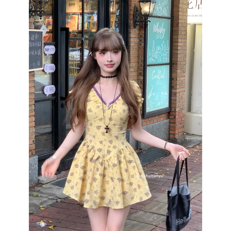 溺水三鱼【柠檬黄油】小众纯欲辣妹设计感V领碎花桔梗法式连衣裙
