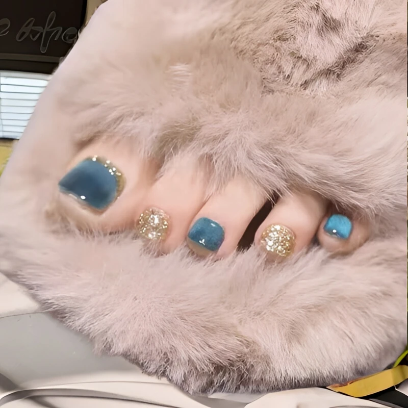 夏季蓝色闪粉脚趾甲穿戴甲脚指甲贴片学生可拆卸气质美甲显白时尚