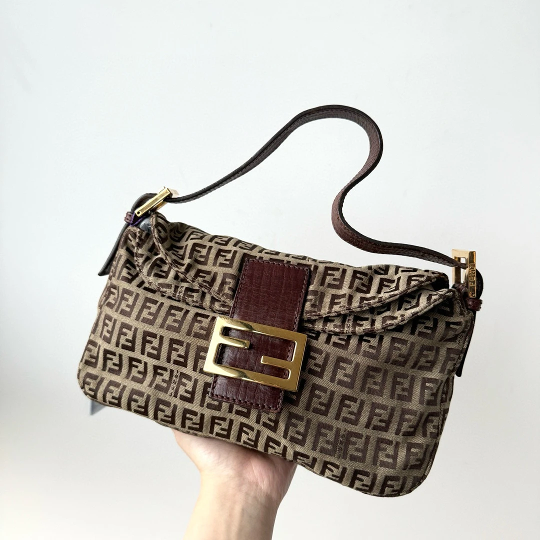 95新 FENDI/芬迪 老花拼皮双翻盖单肩包