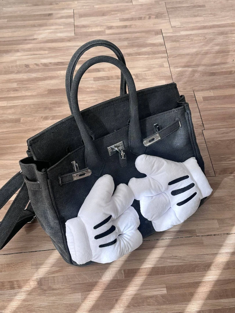 【大吉Aro专属】米奇恶搞手掌套牛仔帆布大容量单肩手提包 C136