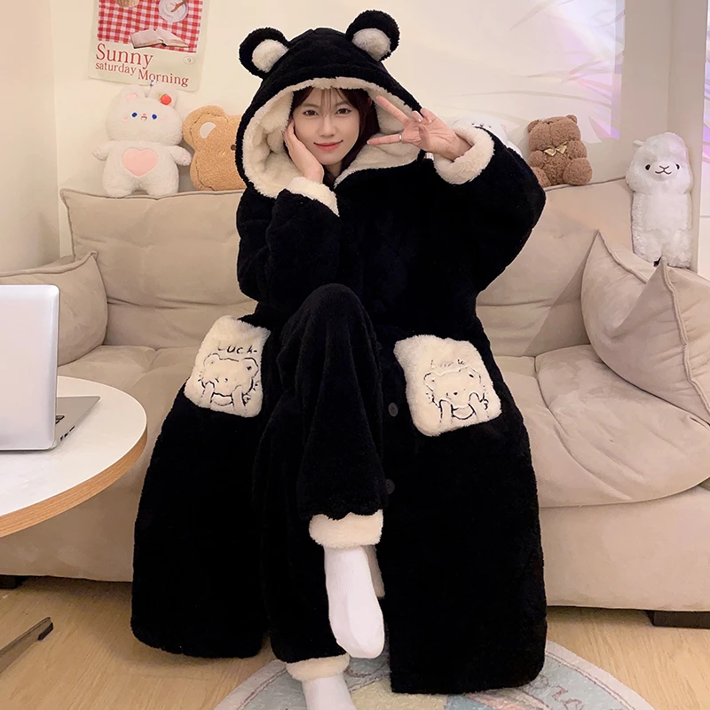 秋冬季珊瑚绒睡衣女三层夹棉加绒加厚长袍款保暖法兰绒家居服套装