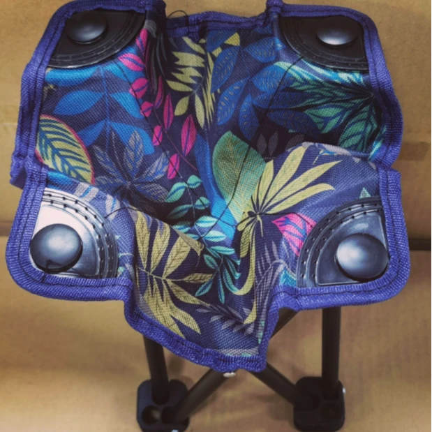 户外室内通过用折叠凳子【颜色随机】