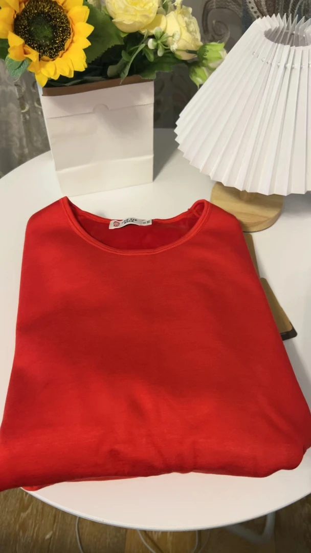 施蜜哒推荐款-大红色女士加绒保暖套装