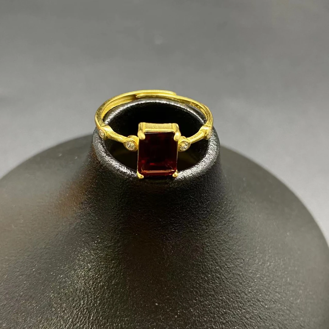 【初见珠宝】S925银镶嵌石榴石戒指25-2C74X10【尺寸约5*7mm+】