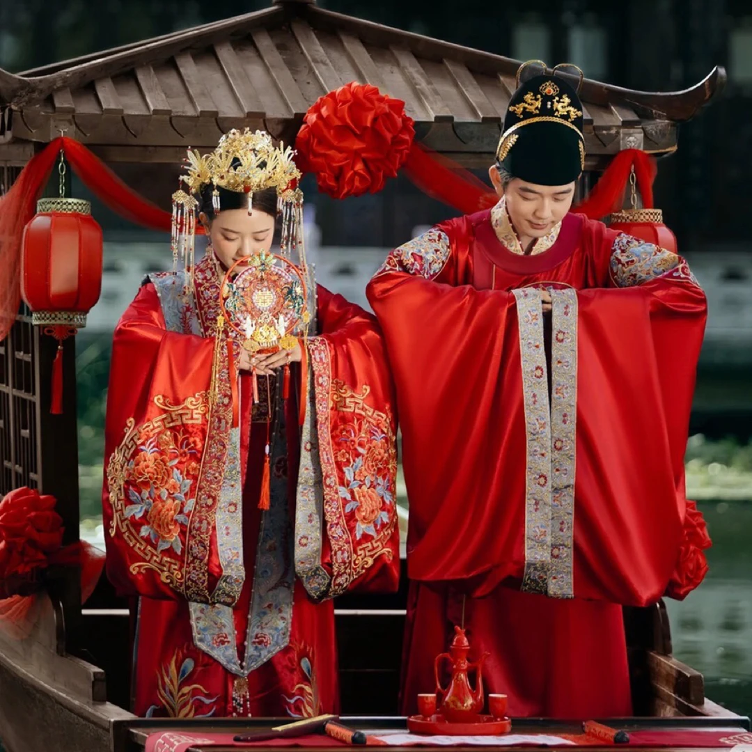 明制汉服婚服新款女装2025爆款马面裙凤冠霞帔结婚中式古装嫁衣