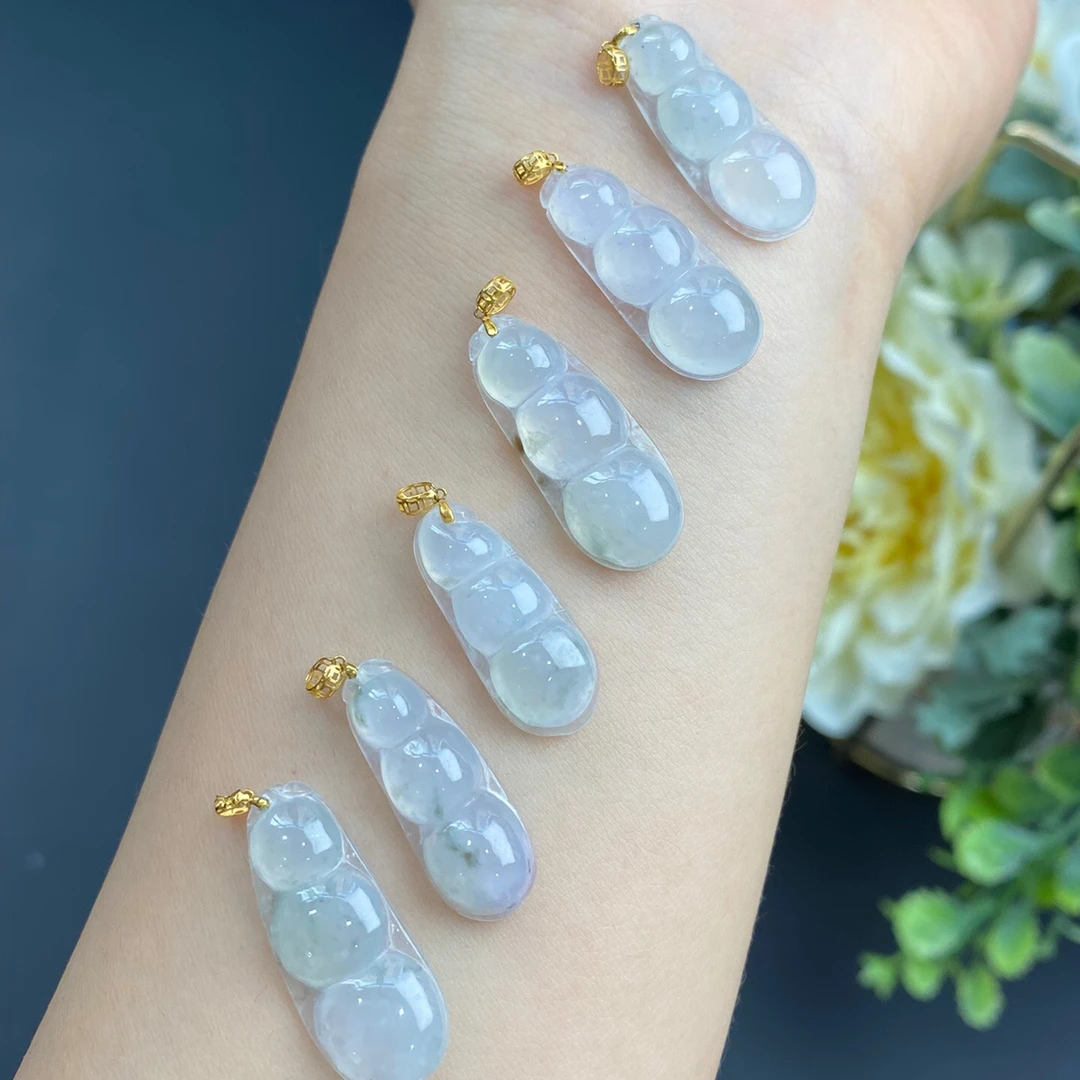 18k金镶嵌冰豆翡翠A货 一物一证 保真蓝色精美高冰@多样性发其一