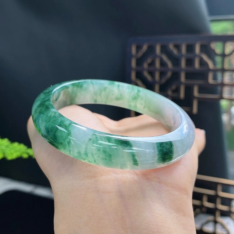 【清货放漏价】天然缅甸翡翠A货保正品保真 高冰种水满绿冰飘花手镯
