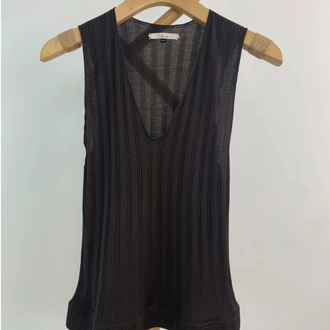 设计师精品无袖背心VW61BX087