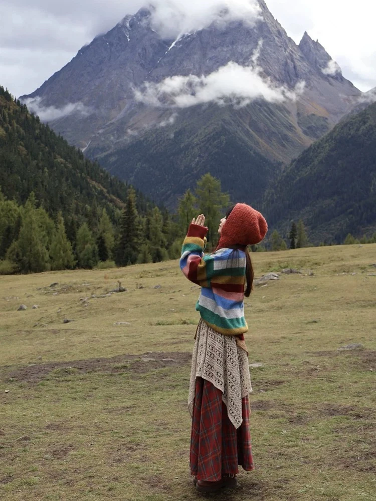 秋冬川西大西北新疆西藏加厚显白宽松彩虹针织衫毛衣上衣