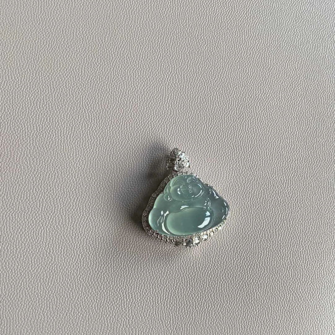翡翠颈饰18K金镶嵌天然翡翠
