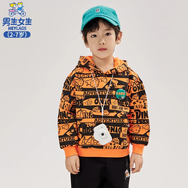 13167男小童春秋时尚休闲满印儿童长袖套头连帽卫衣NJNCJ13167A