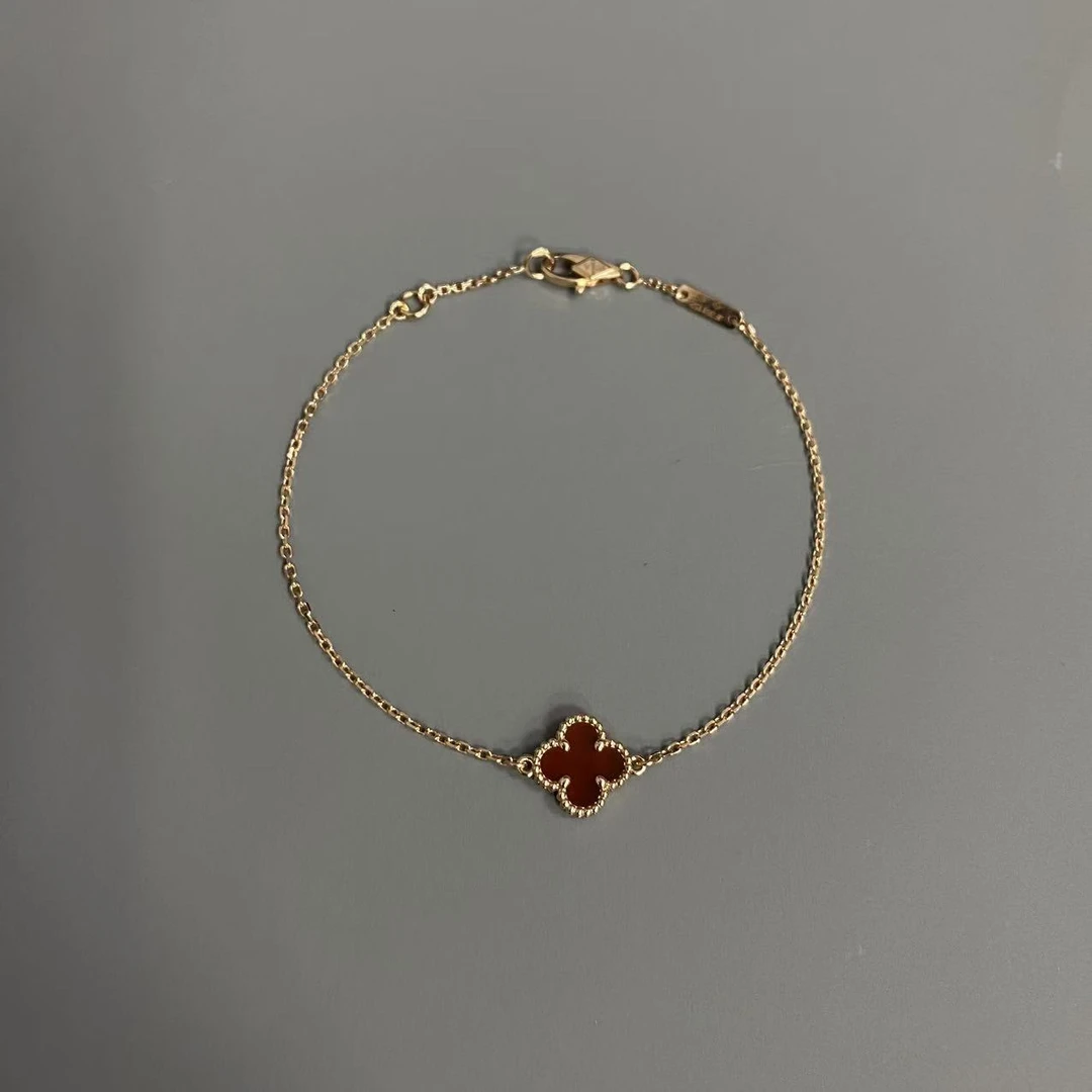 18k金四叶草手链高品质接受定制款式