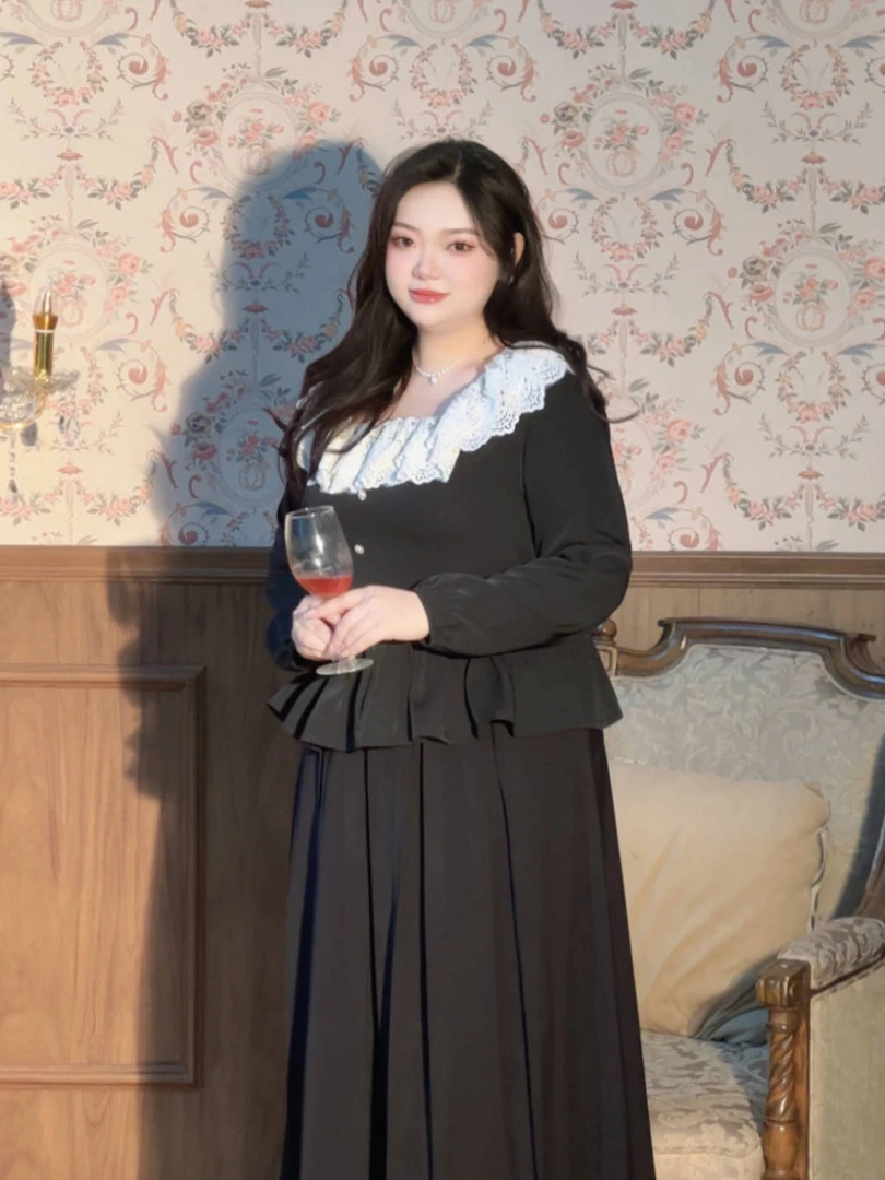 黑蝴蝶//大码女装胖mm法式蕾丝拼接上衣黑色新款显瘦遮肚子甜美