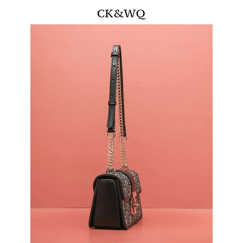 CK&WQ2025新款 百搭小众轻奢字母提花腋下链条女士单肩斜挎包时尚