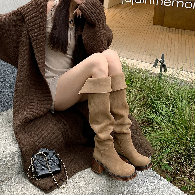 跟高6.5cm/34-39/秋冬新款复古纽扣圆头两穿磨砂皮推推长靴