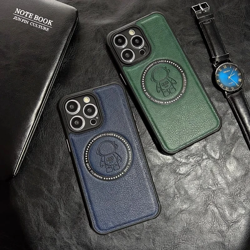 宇航员四角防摔皮质磁吸适用iphone苹果复古手机壳创意男女高级感