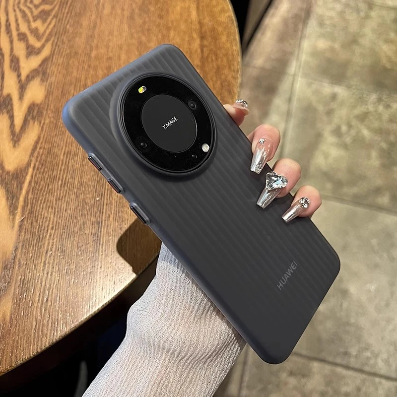 适用华为Mate70pro+手机壳磨砂半透明防指纹简约高级感超薄保护套