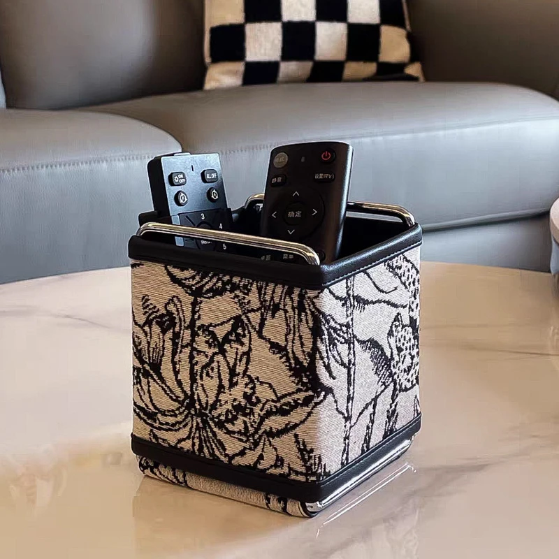 新款法式桌面皮革收纳盒高档轻奢化妆刷遥控器笔筒文具杂物储物盒