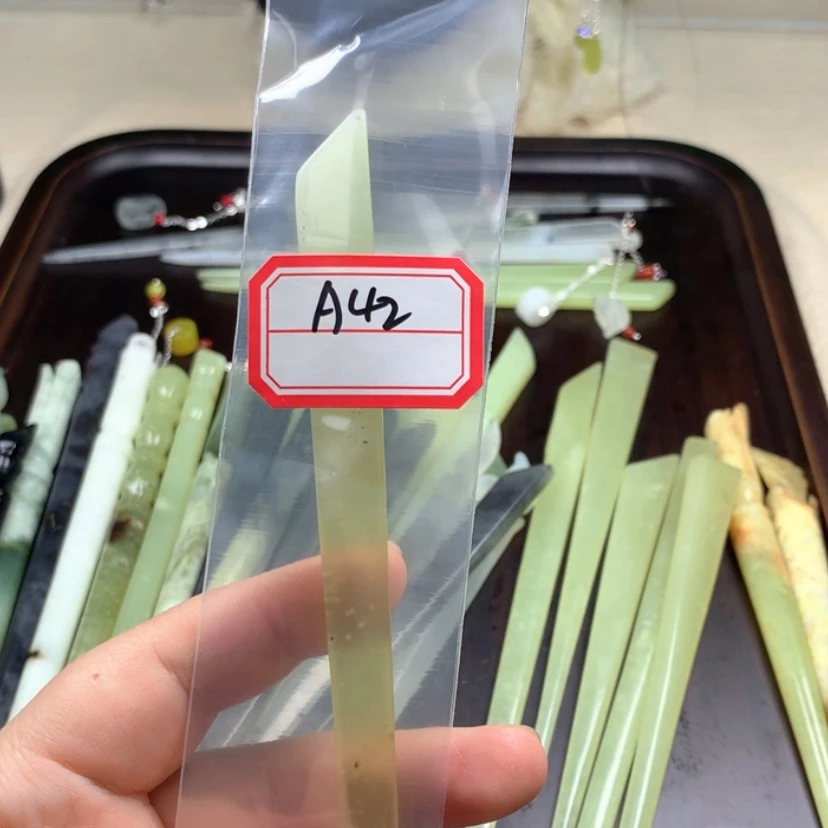 【闪购商品】蛇纹石玉发饰合金红****饭