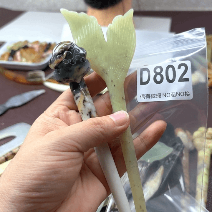 蛇纹石玉发饰合金心**你