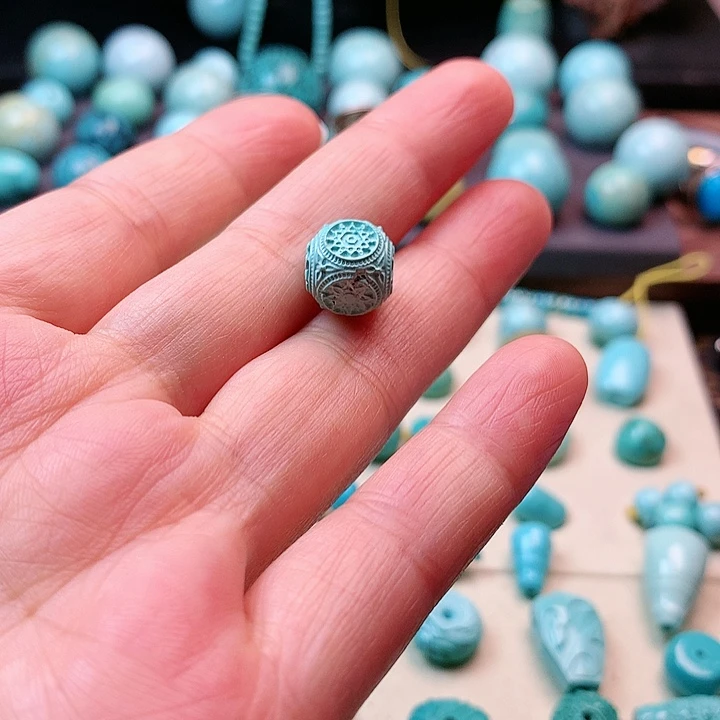 绿松石配饰未镶嵌