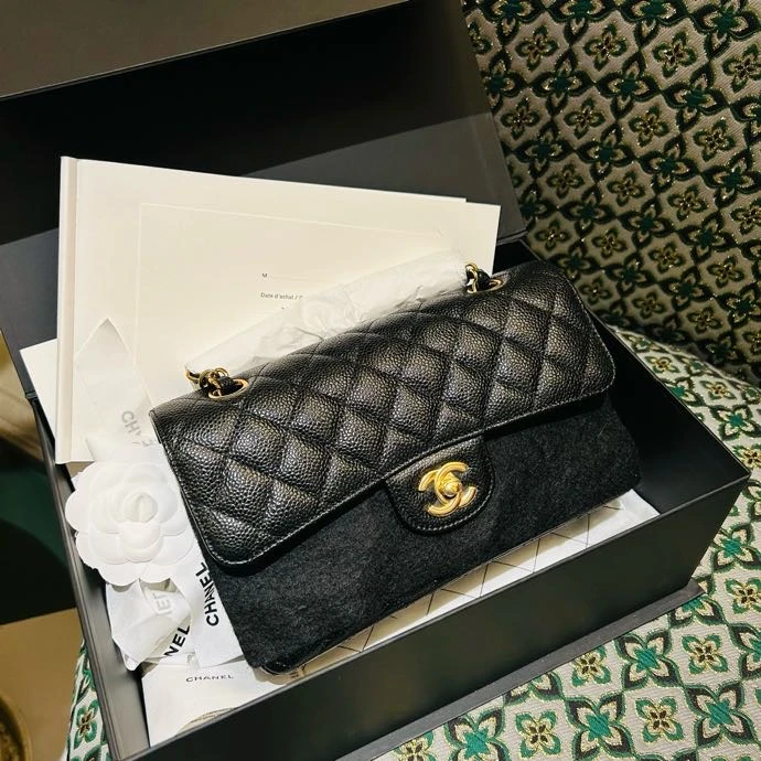 全新未使用 Chanel/香奈儿 黑色金扣荔枝纹牛皮小号cf单肩包