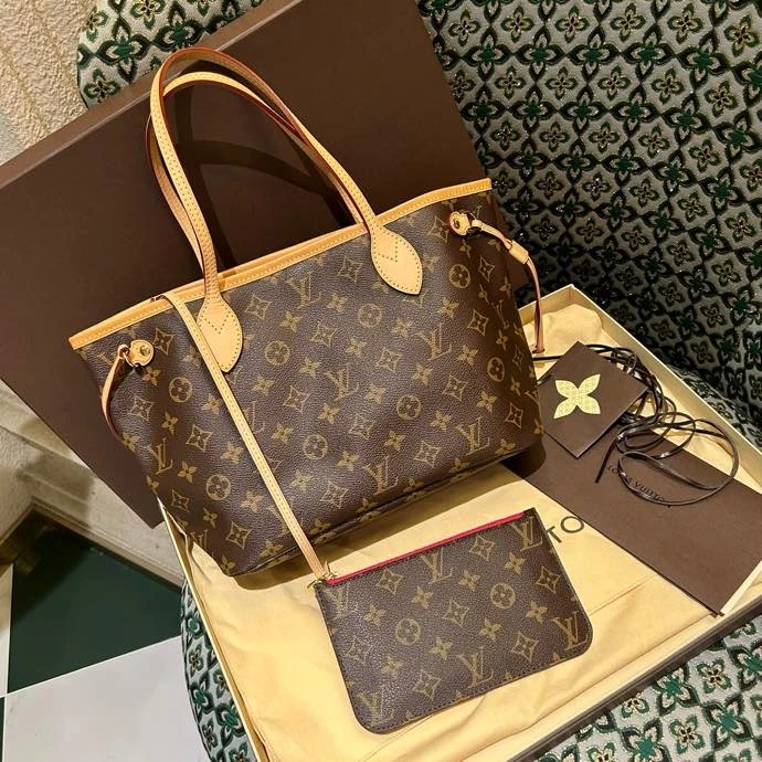 99新 LouisVuitton/路易威登 经典老花小号nf单肩包