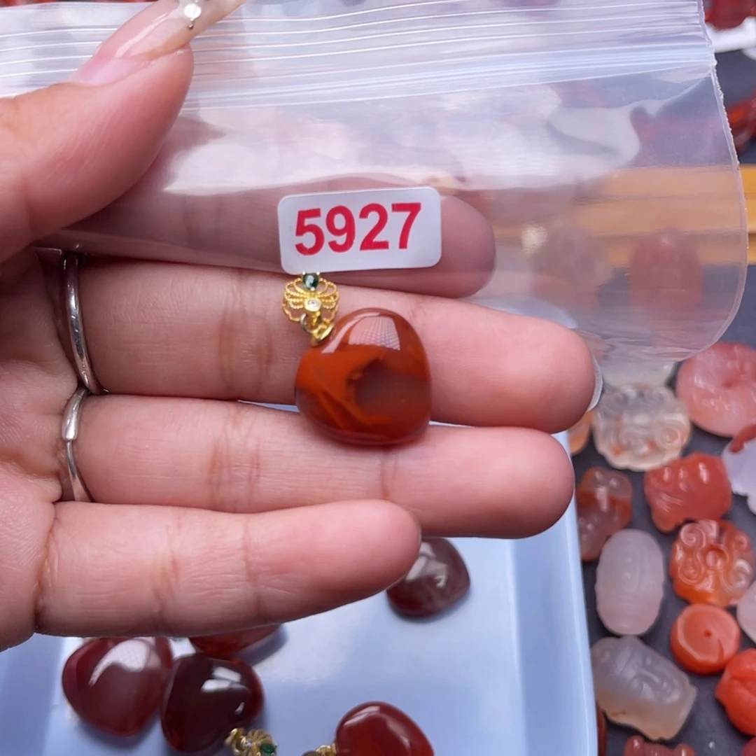 【闪购商品】南红玛瑙雕刻件5927未镶嵌F***团
