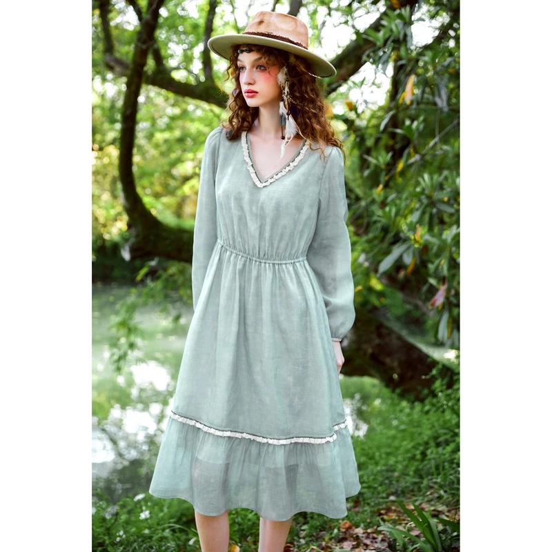 菀壹2025秋季新连衣裙女海天蓝纯色v领气质a字中长裙子Q05721439