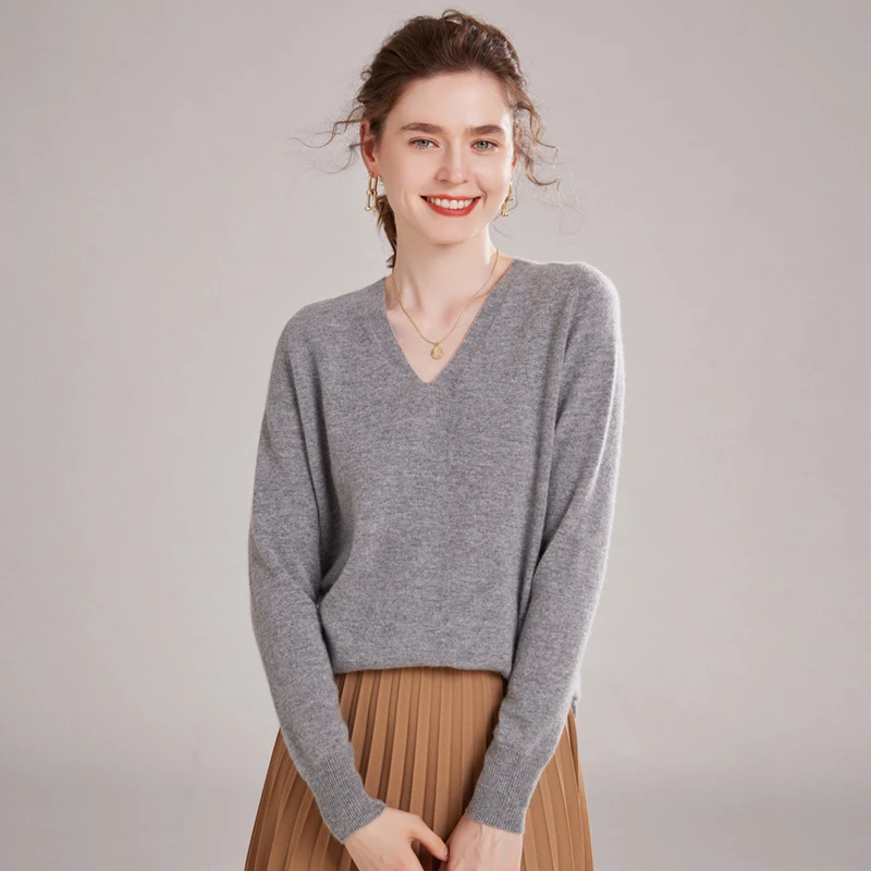山羊绒V领毛衣宽松慵懒风羊绒内搭打底衫鸡心领时尚洋气毛衣百搭