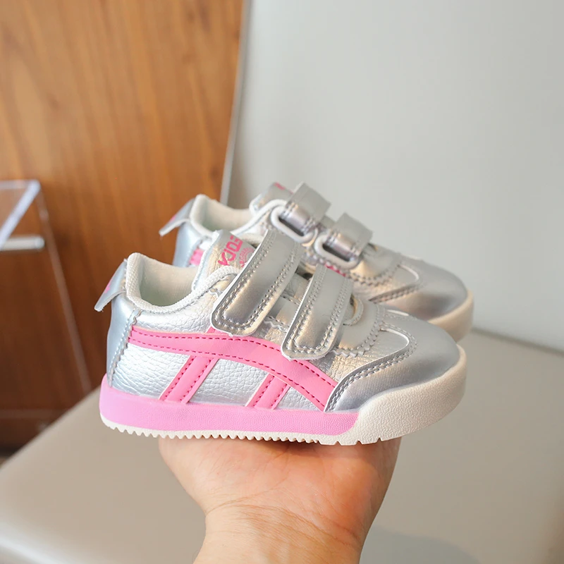 男童鞋板鞋女宝小白鞋1-6岁休闲运动鞋透气防滑2024早秋新款洋气