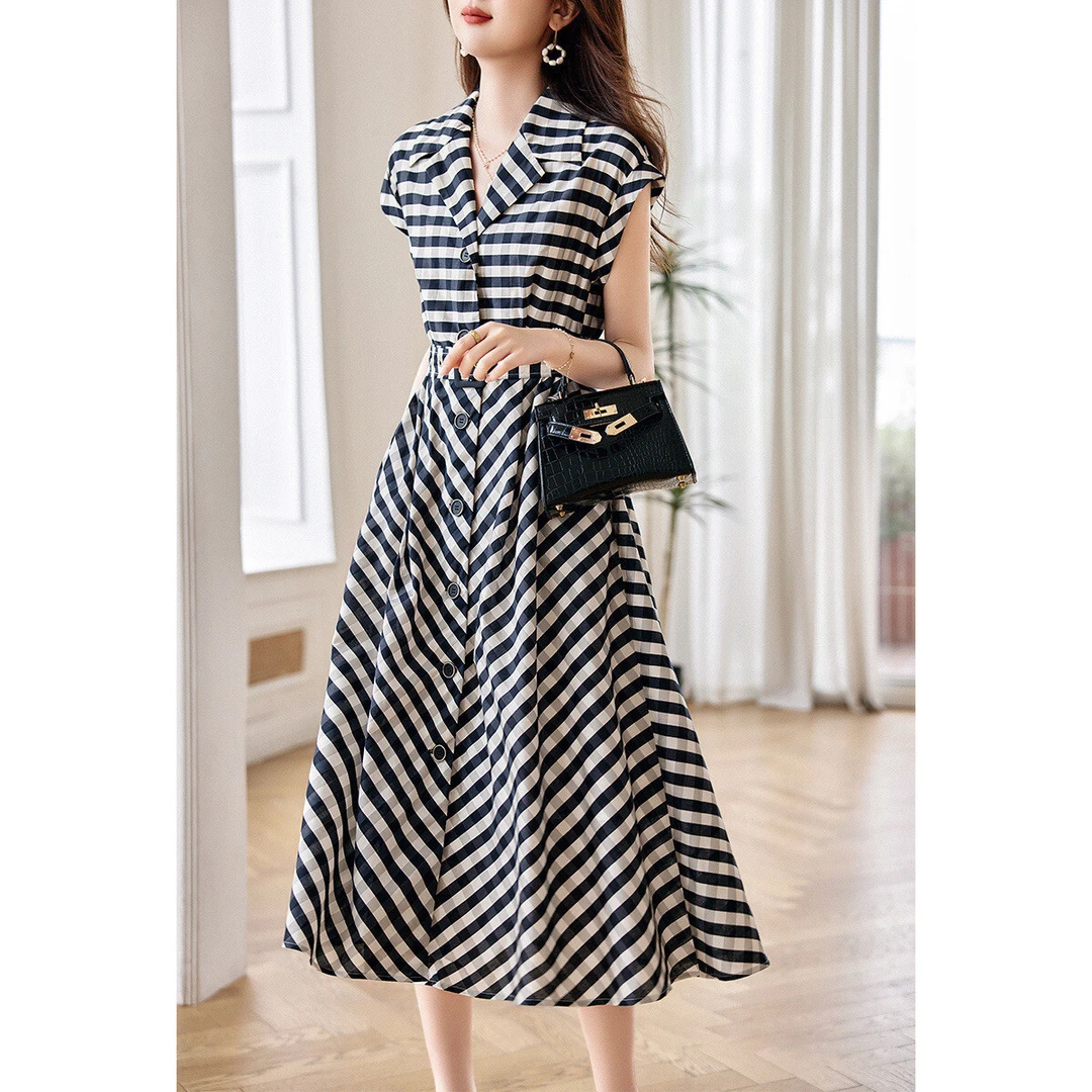 XWI/欣未【赫本日记】25新经典法式典雅黑白格纹伞裙收腰连衣裙0336