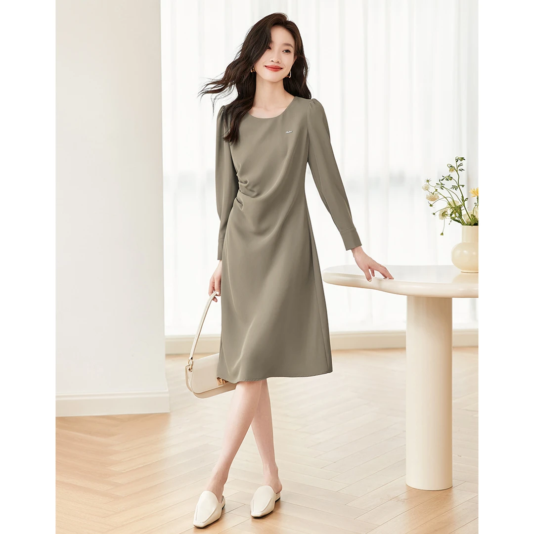 沫晗依美泡泡袖连衣裙2025秋季经典通勤气质简约百搭连衣裙0568
