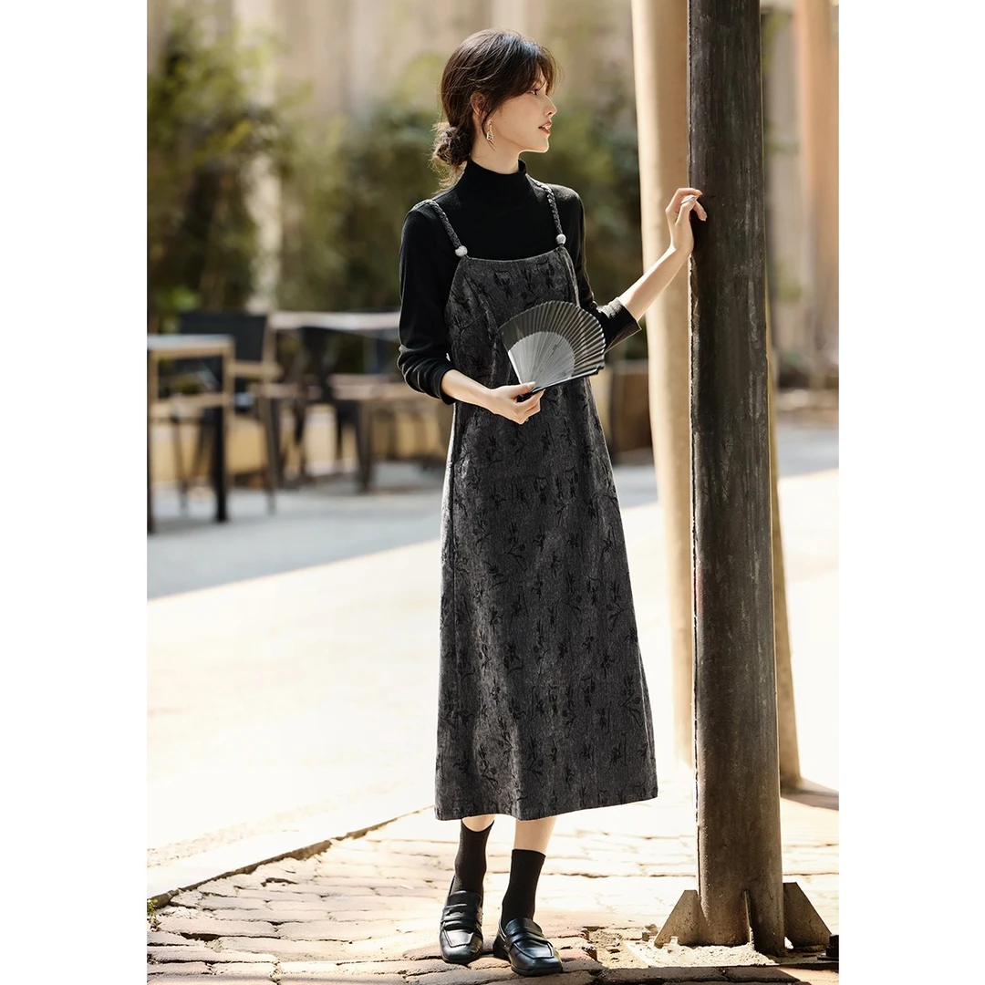 XWI/欣未新中式打底衫吊带连衣裙套装2025冬季新款优雅两件套9581