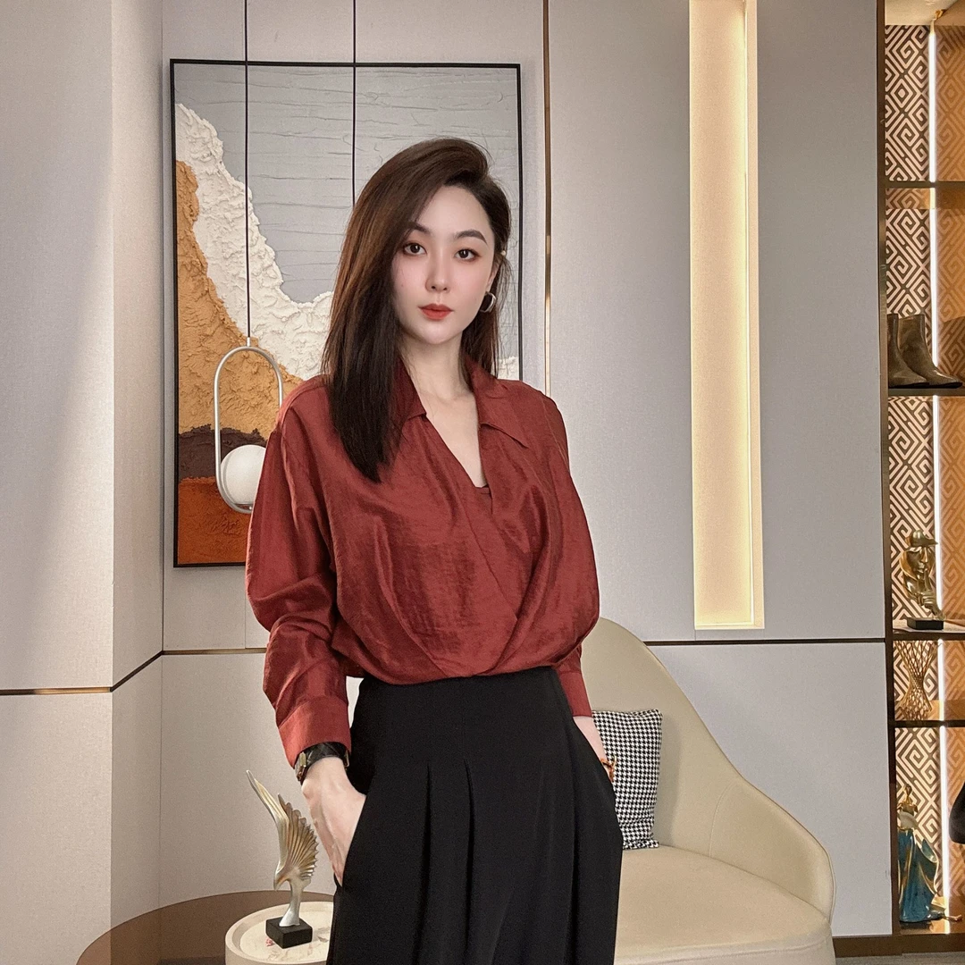 慕兰繁浮夏季新款时尚气质小众短款褶皱拼接假两件衬衫MLW-69559