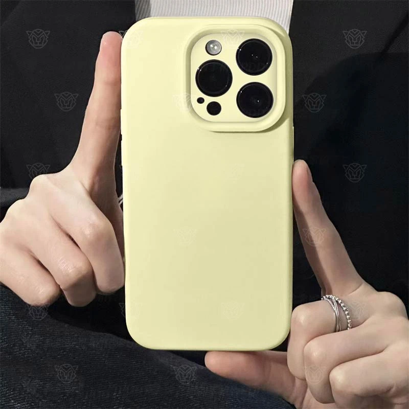 奶黄色液态硅胶适用苹果15高级感iPhone14/13ProMax防摔12手机壳