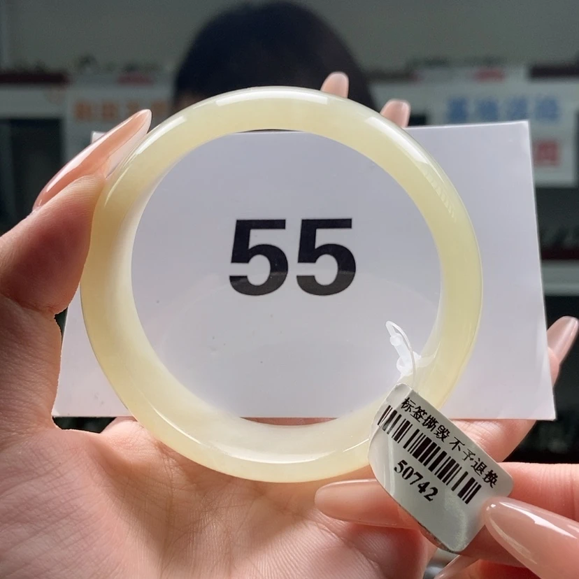 【闪购商品】和田玉手镯未镶嵌