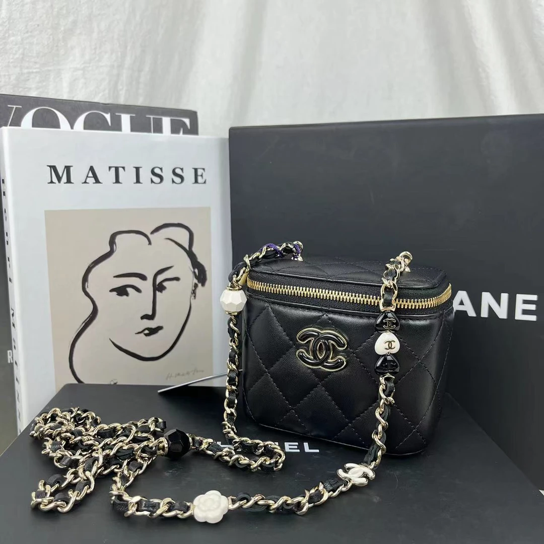 99新 Chanel/香奈儿 山茶花珐琅链条黑金小方盒