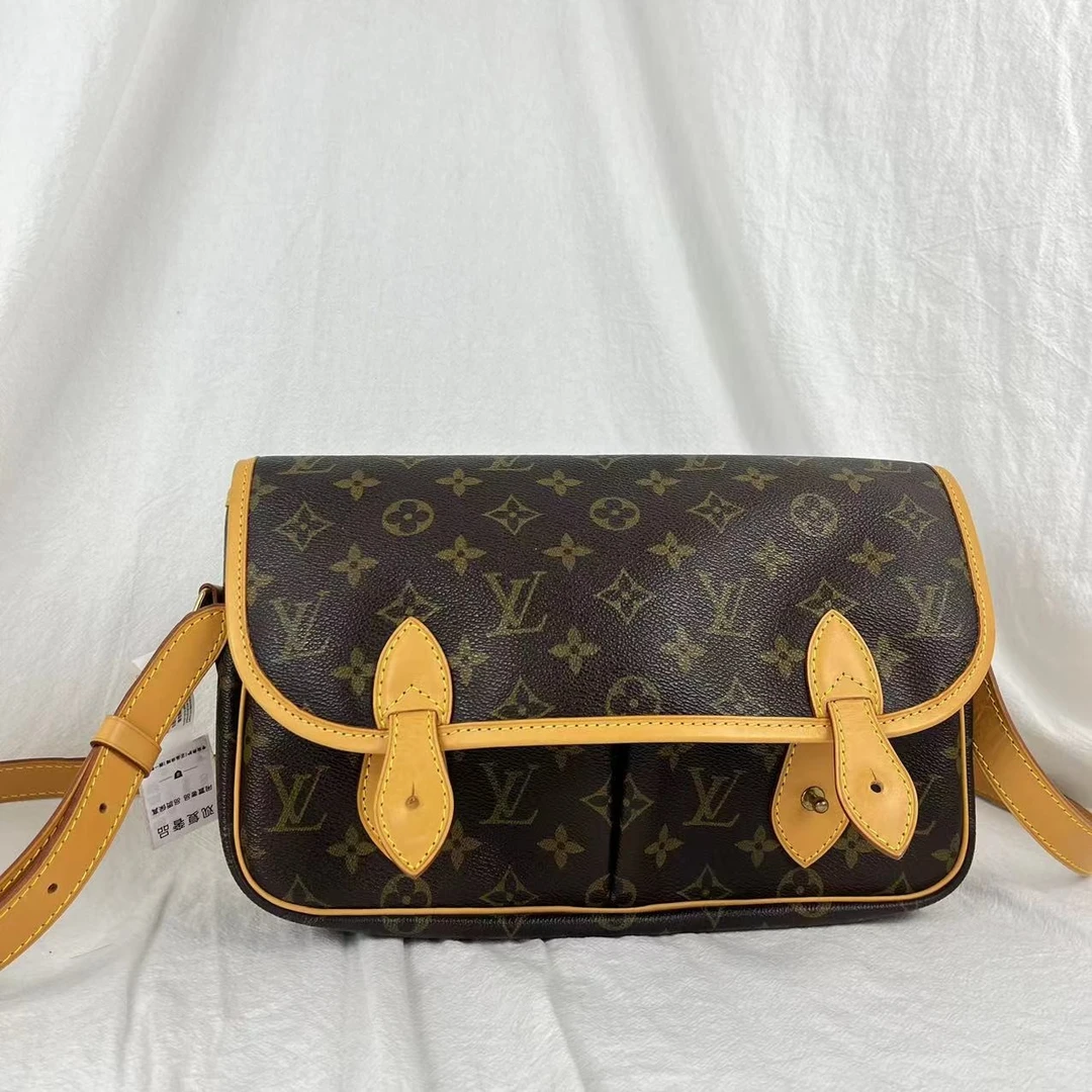 95新 LouisVuitton/路易威登 LV双眼邮差 单肩斜挎包邮差包翻盖